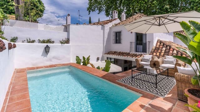 3 soveværelse Byhus til salg i Lomas De Marbella, Marbella med swimmingpool - € 1.100.000 (Ref: 8988318)