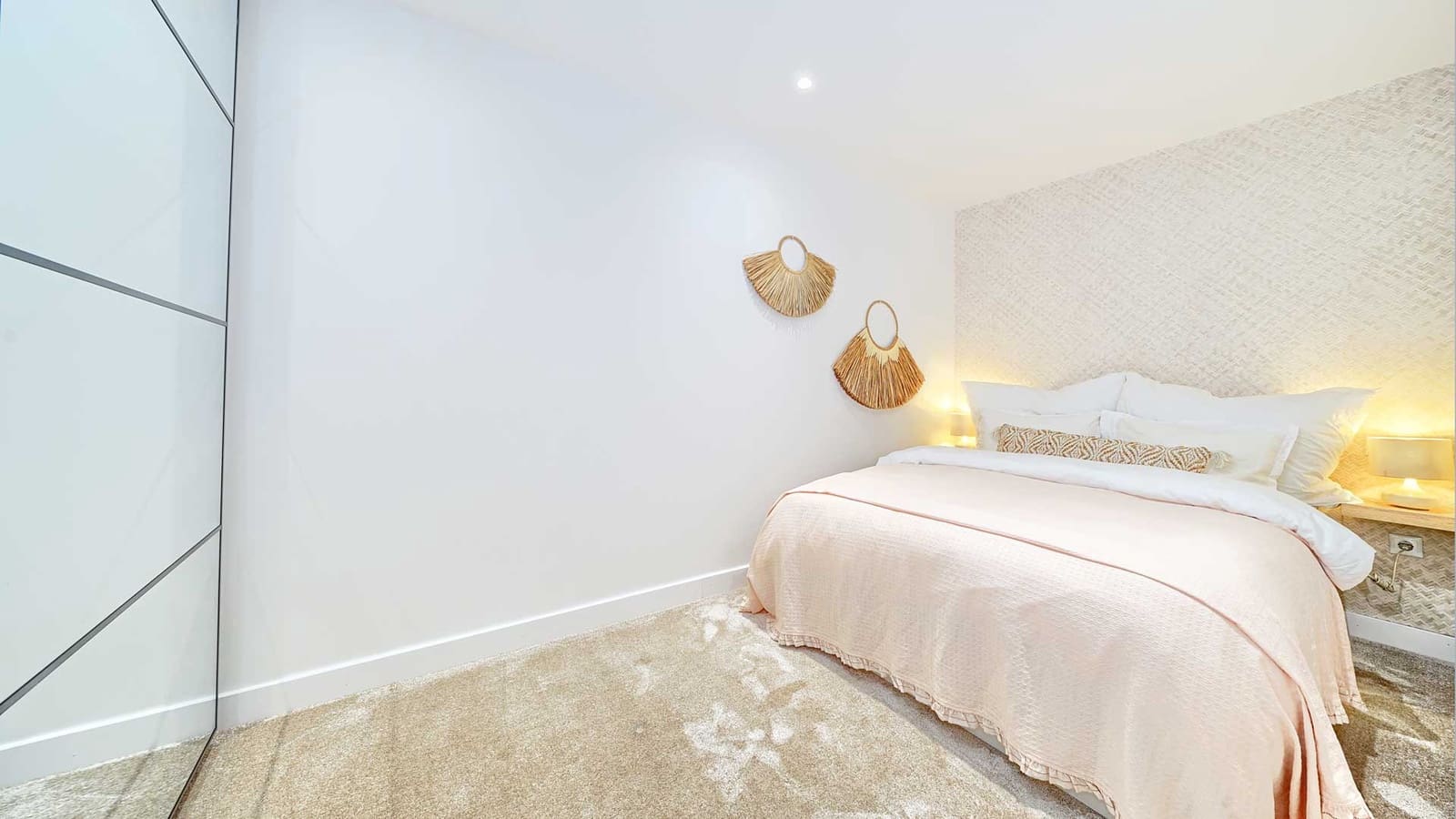 2 sypialnia Apartament na sprzedaż w Marbella z basenem - 995 000 € (Ref: 8988319)