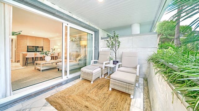 2 slaapkamer Appartement te koop in Playa Bajadilla - Puertos, Marbella met zwembad - € 995.000 (Ref: 8988319)