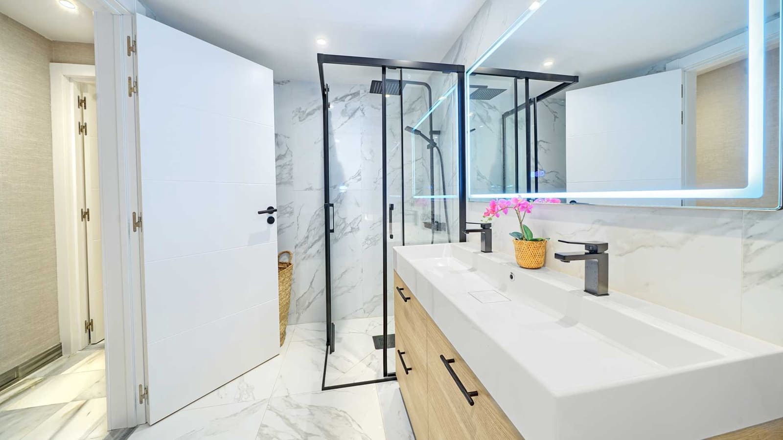 2 sypialnia Apartament na sprzedaż w Marbella z basenem - 995 000 € (Ref: 8988319)