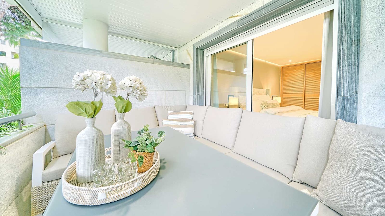 2 sypialnia Apartament na sprzedaż w Marbella z basenem - 995 000 € (Ref: 8988319)