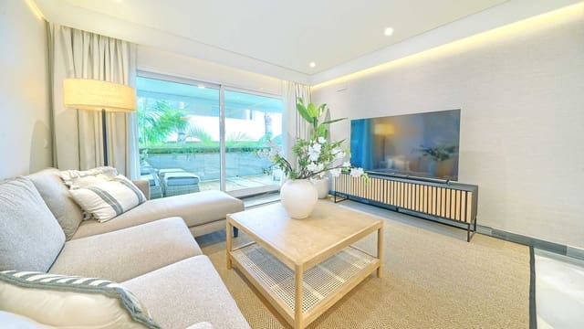 2 slaapkamer Appartement te koop in Playa Bajadilla - Puertos, Marbella met zwembad - € 995.000 (Ref: 8988319)