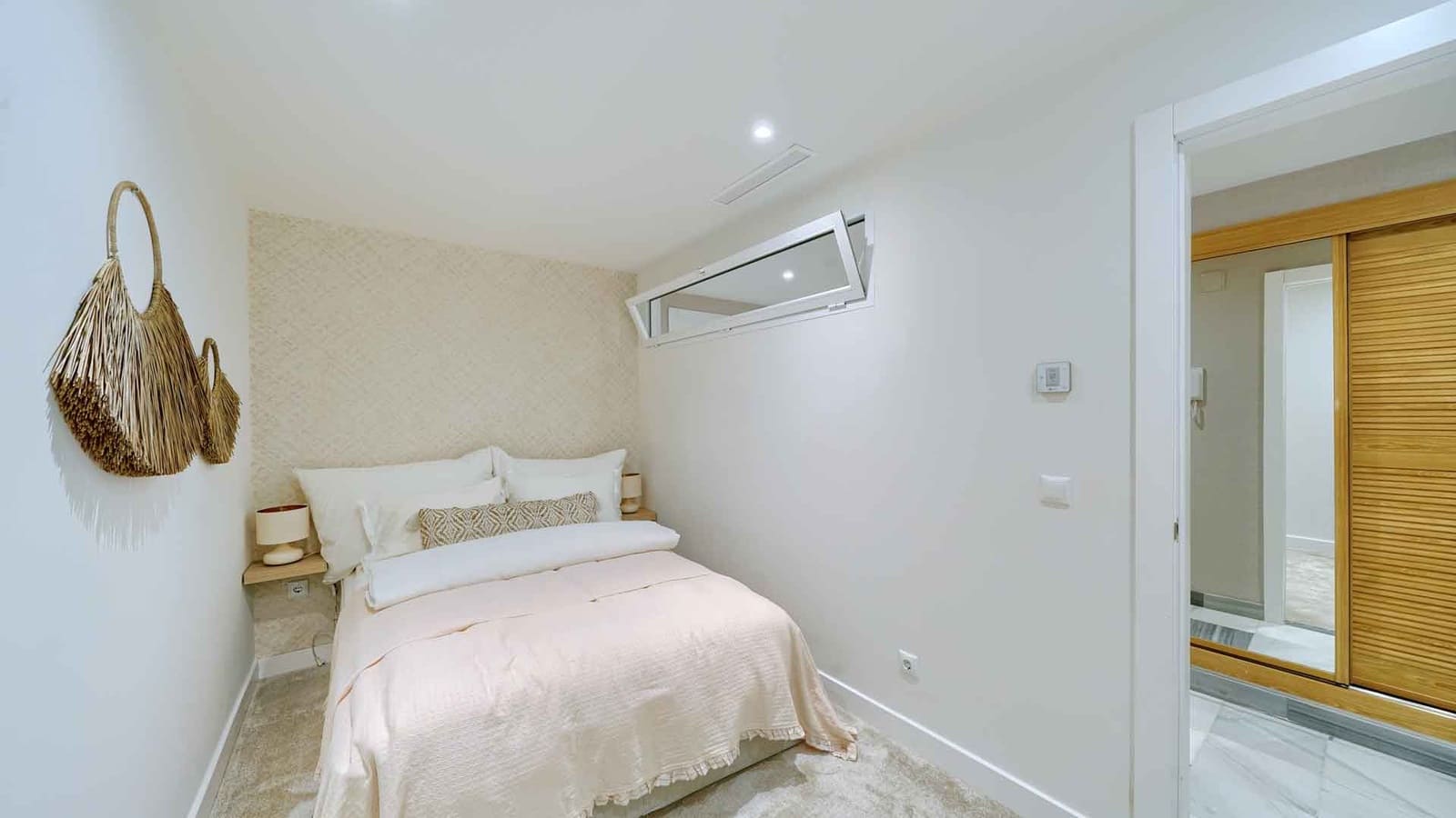 2 slaapkamer Appartement te koop in Marbella met zwembad - € 895.000 (Ref: 8988319)