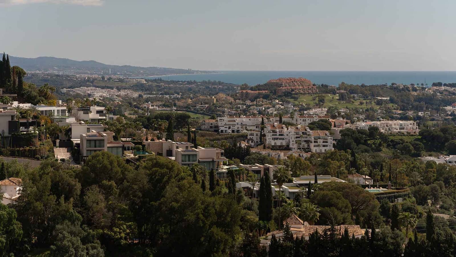 Leilighet til salgs i Monte Halcones med svømmebasseng - € 1 295 000 (Ref: 8993890)