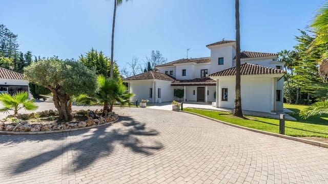 6 slaapkamer Villa te koop in Guadalmina, Marbella met zwembad - € 4.995.000 (Ref: 9005048)