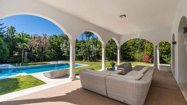 6 slaapkamer Villa te koop in Guadalmina, Marbella met zwembad - € 4.995.000 (Ref: 9005048)