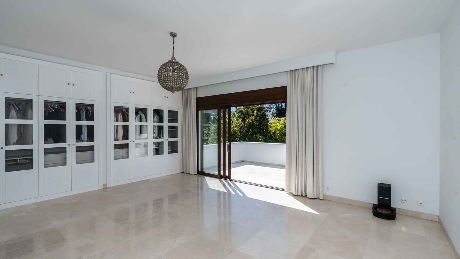 6 slaapkamer Villa te koop in Guadalmina met zwembad - € 4.995.000 (Ref: 9005048)
