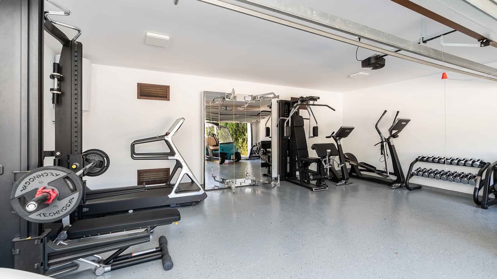 6 slaapkamer Villa te koop in Guadalmina met zwembad - € 4.995.000 (Ref: 9005048)