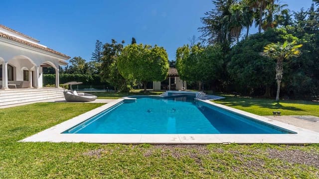6 slaapkamer Villa te koop in Guadalmina, Marbella met zwembad - € 4.995.000 (Ref: 9005048)