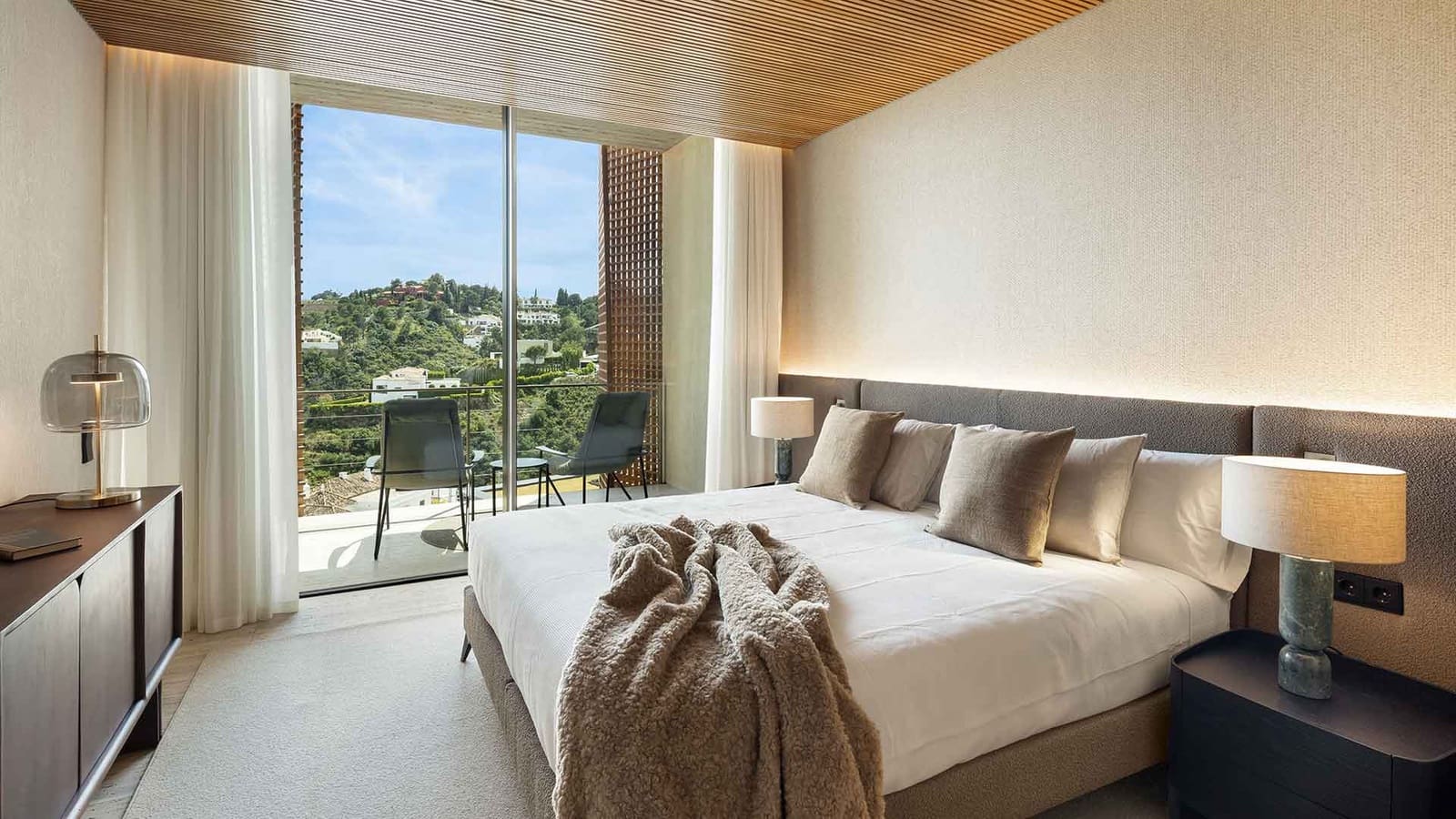 7 soverom Villa til salgs i El Madronal med svømmebasseng - € 10 800 000 (Ref: 9007186)