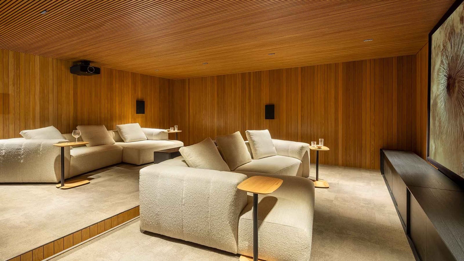 7 soverom Villa til salgs i El Madronal med svømmebasseng - € 10 800 000 (Ref: 9007186)