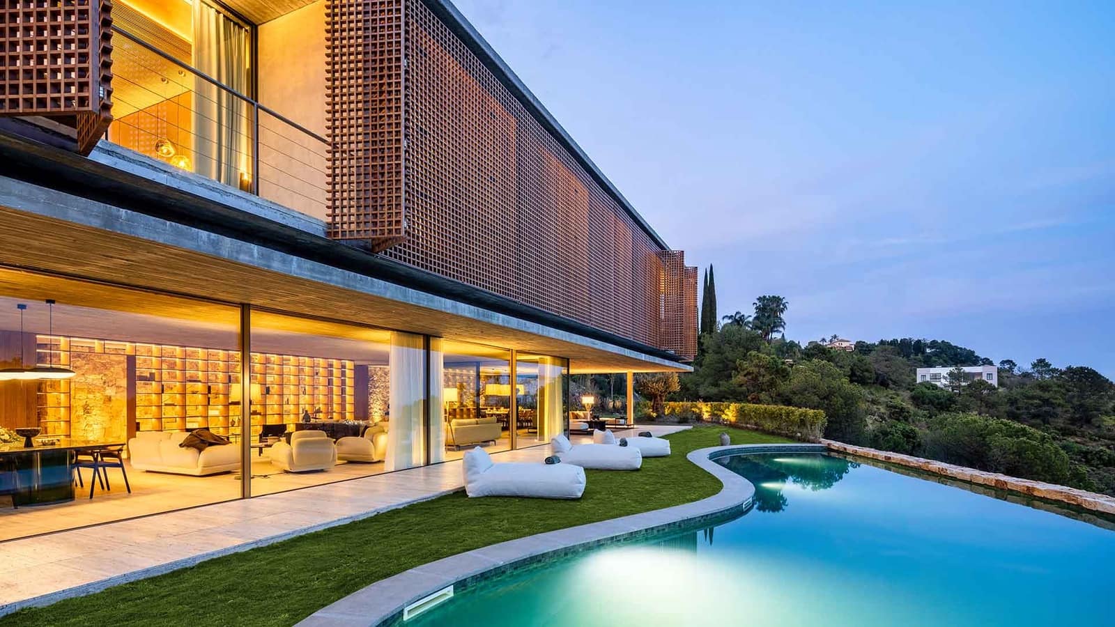 7 soverom Villa til salgs i El Madronal med svømmebasseng - € 10 800 000 (Ref: 9007186)