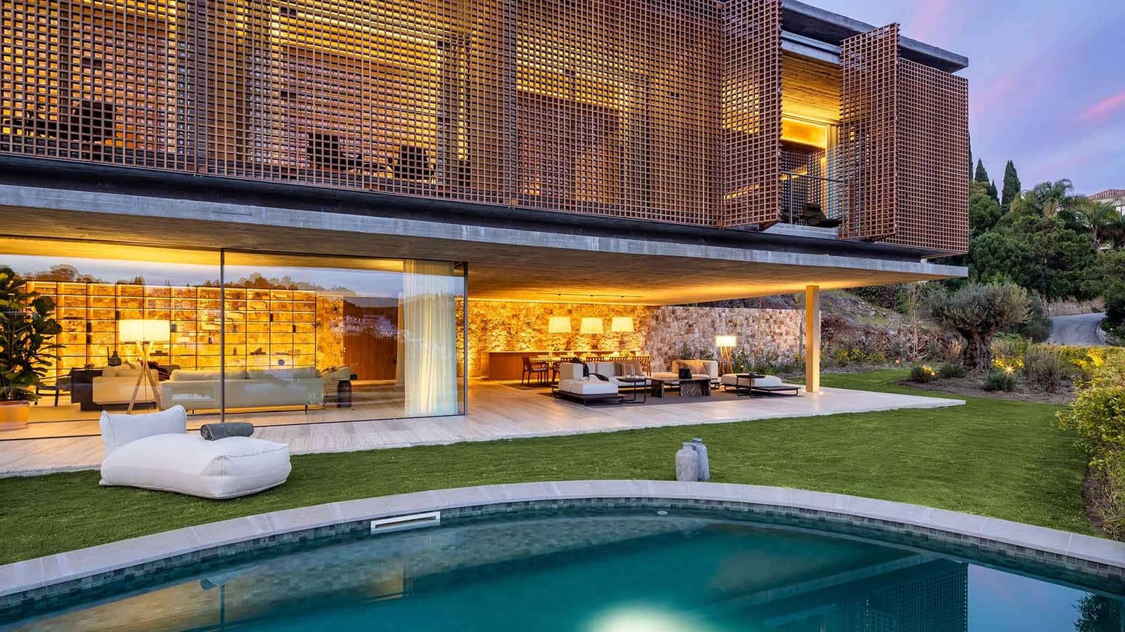 7 soverom Villa til salgs i El Madronal med svømmebasseng - € 10 800 000 (Ref: 9007186)