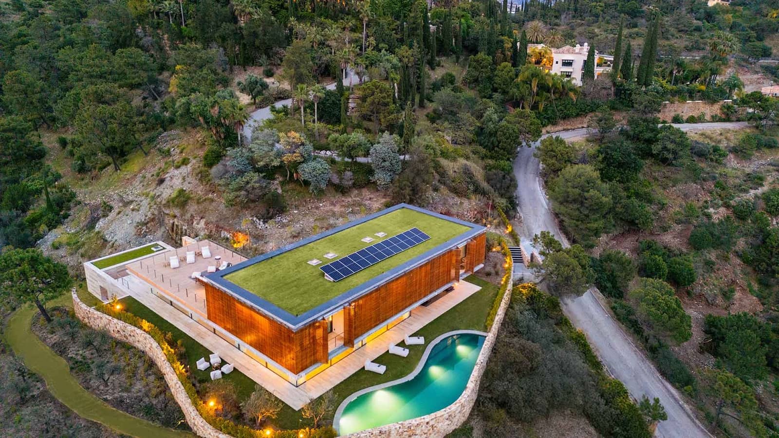 7 soverom Villa til salgs i El Madronal med svømmebasseng - € 10 800 000 (Ref: 9007186)