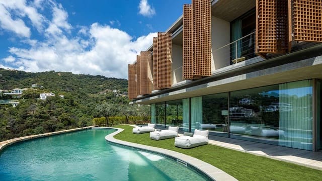 7 chambre Villa/Maison à vendre à El Madroñal, Benahavís avec piscine - 10 800 000 € (Ref: 9007186)