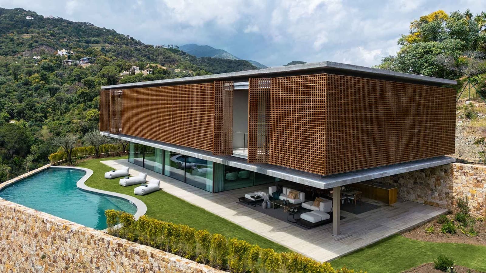 7 soverom Villa til salgs i El Madronal med svømmebasseng - € 10 800 000 (Ref: 9007186)