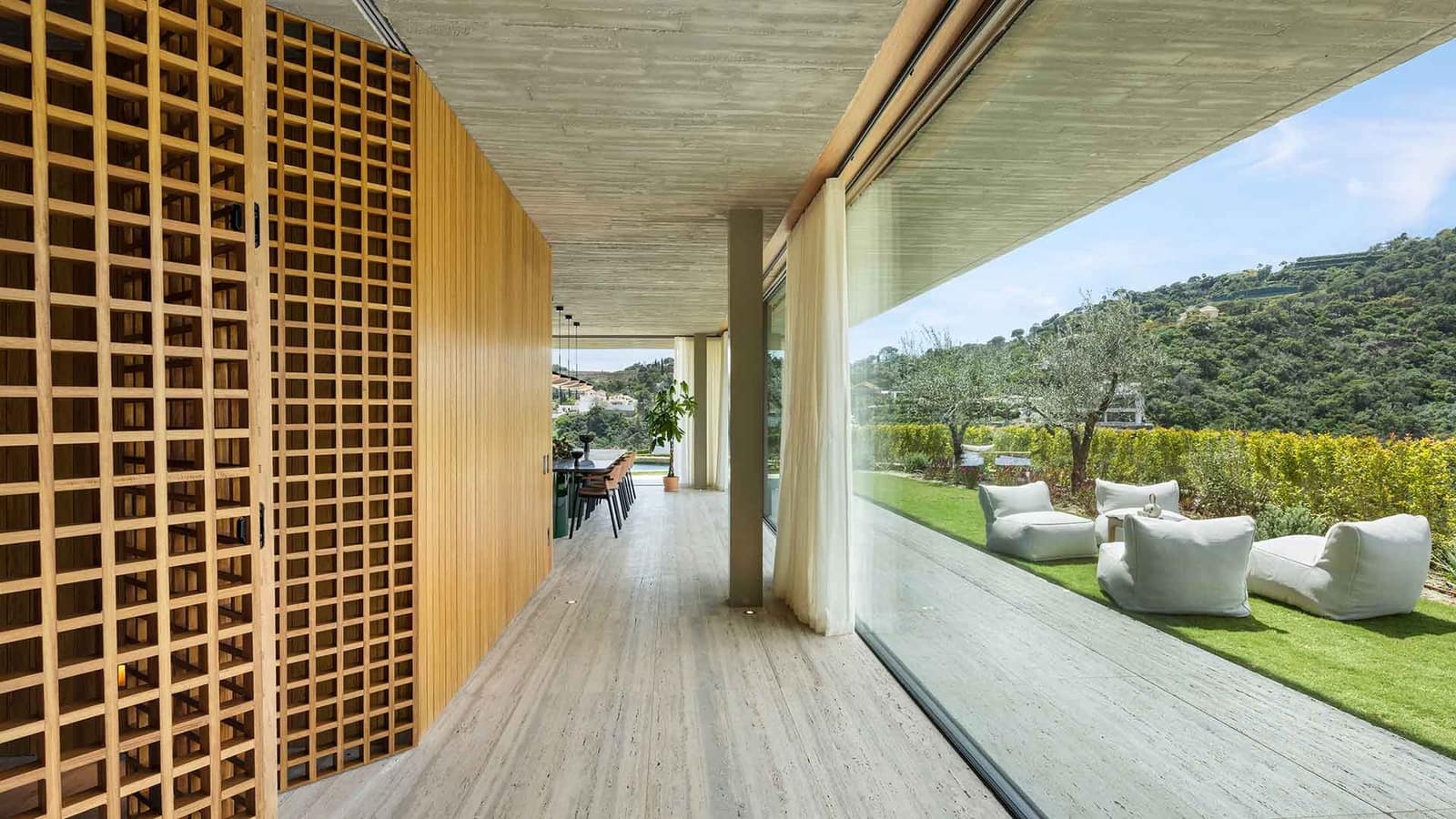 7 soverom Villa til salgs i El Madronal med svømmebasseng - € 10 800 000 (Ref: 9007186)