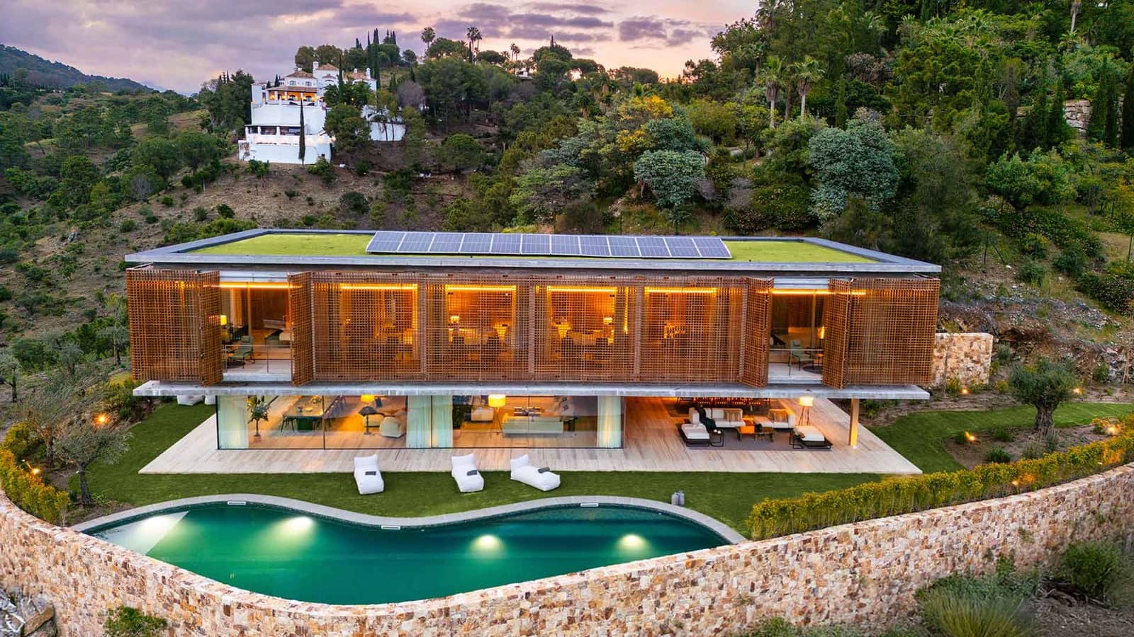 7 soverom Villa til salgs i El Madronal med svømmebasseng - € 10 800 000 (Ref: 9007186)