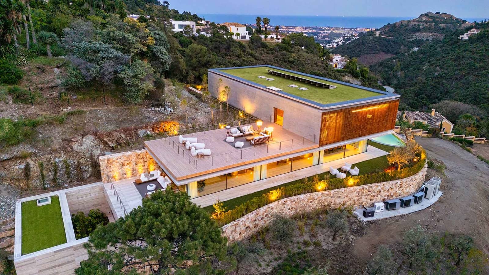 7 soverom Villa til salgs i El Madronal med svømmebasseng - € 10 800 000 (Ref: 9007186)