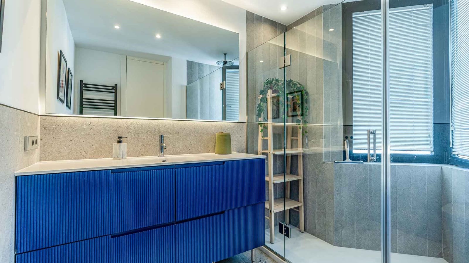 3 soveværelse Penthouse til salg i Marbella med swimmingpool - € 935.000 (Ref: 9014359)