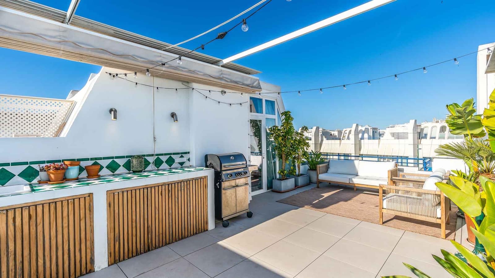 3 soveværelse Penthouse til salg i Marbella med swimmingpool - € 935.000 (Ref: 9014359)