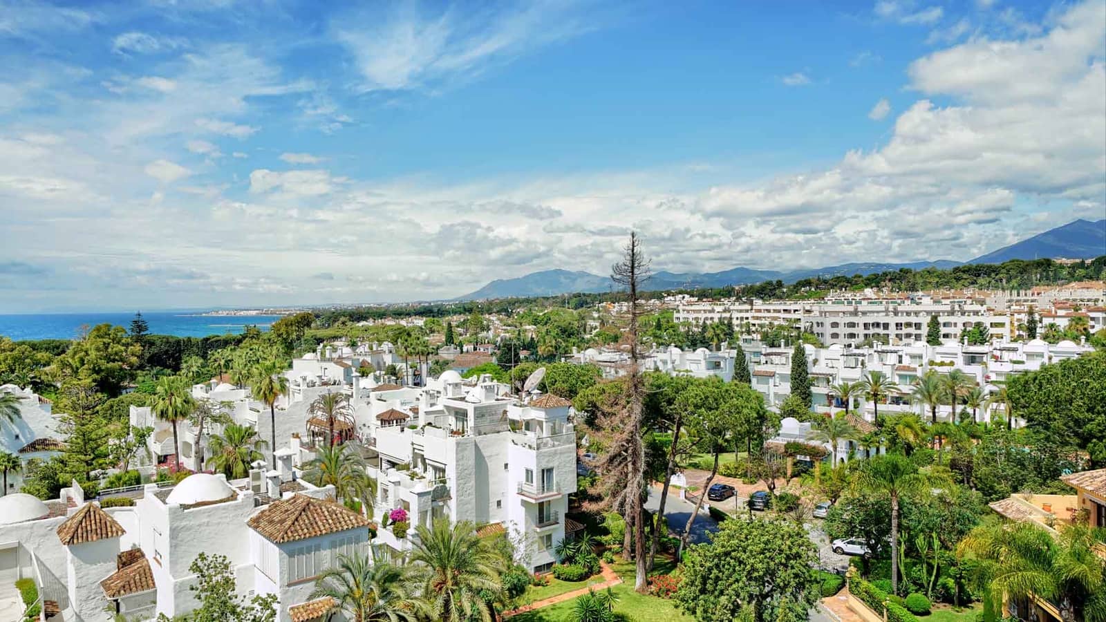 2 soveværelse Penthouse til salg i Golden Mile med swimmingpool - € 850.000 (Ref: 9032261)