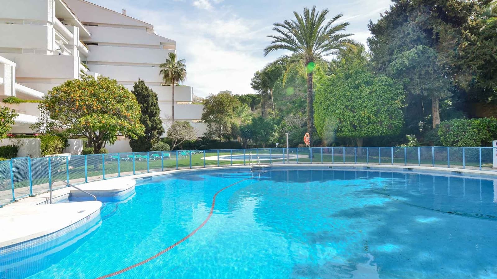 2 quarto Penthouse para venda em Golden Mile com piscina - 785 000 € (Ref: 9032261)