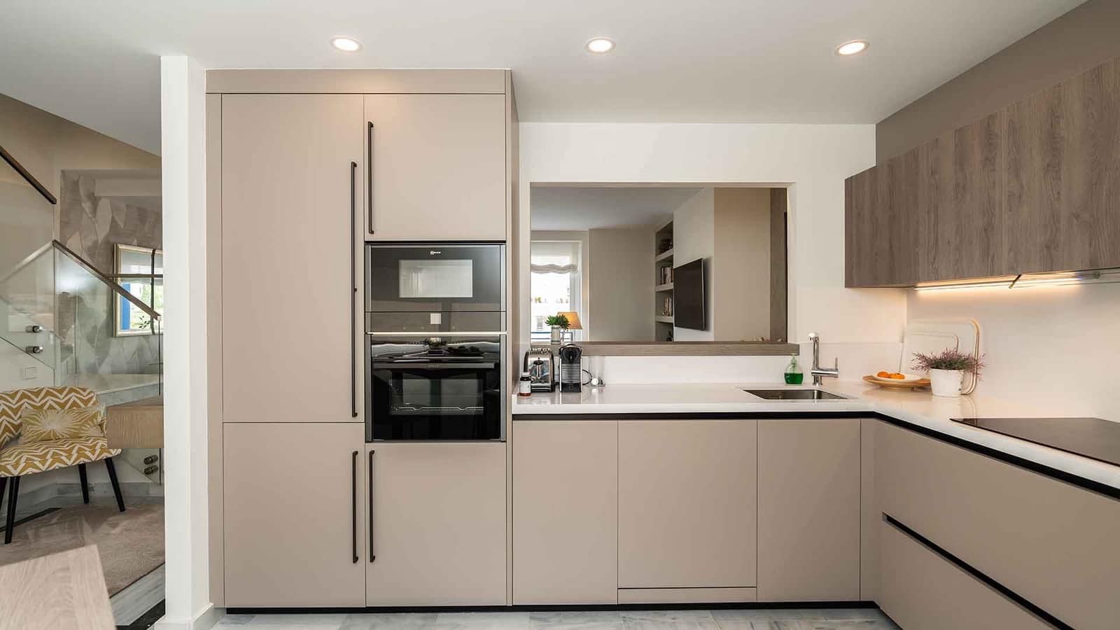 2 soveværelse Penthouse til salg i Marbella med swimmingpool - € 1.160.000 (Ref: 9034629)