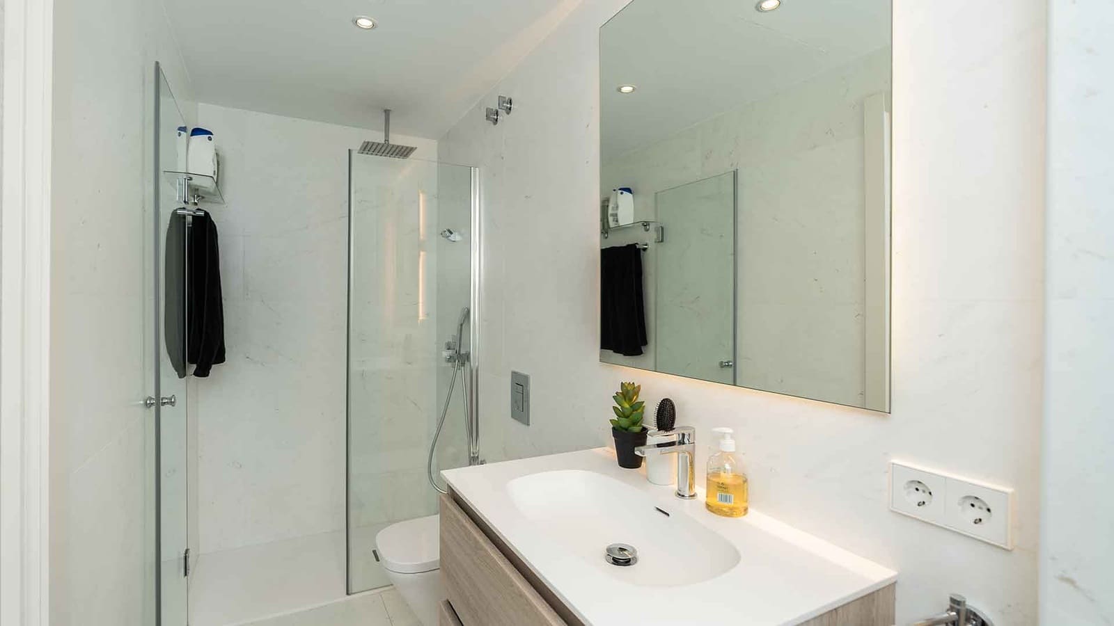 2 soveværelse Penthouse til salg i Marbella med swimmingpool - € 1.160.000 (Ref: 9034629)