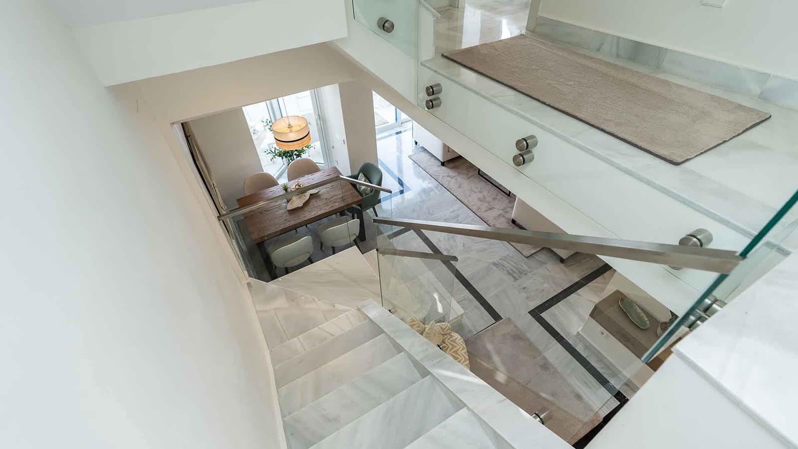 2 soveværelse Penthouse til salg i Marbella med swimmingpool - € 1.160.000 (Ref: 9034629)