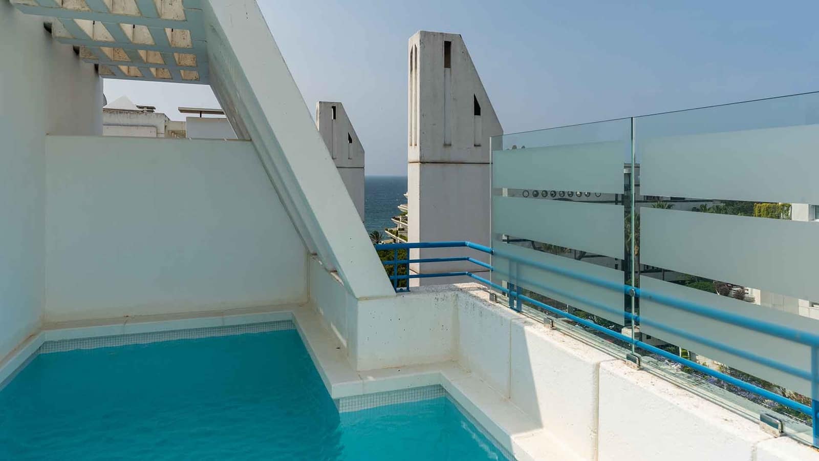 2 soveværelse Penthouse til salg i Marbella med swimmingpool - € 1.160.000 (Ref: 9034629)