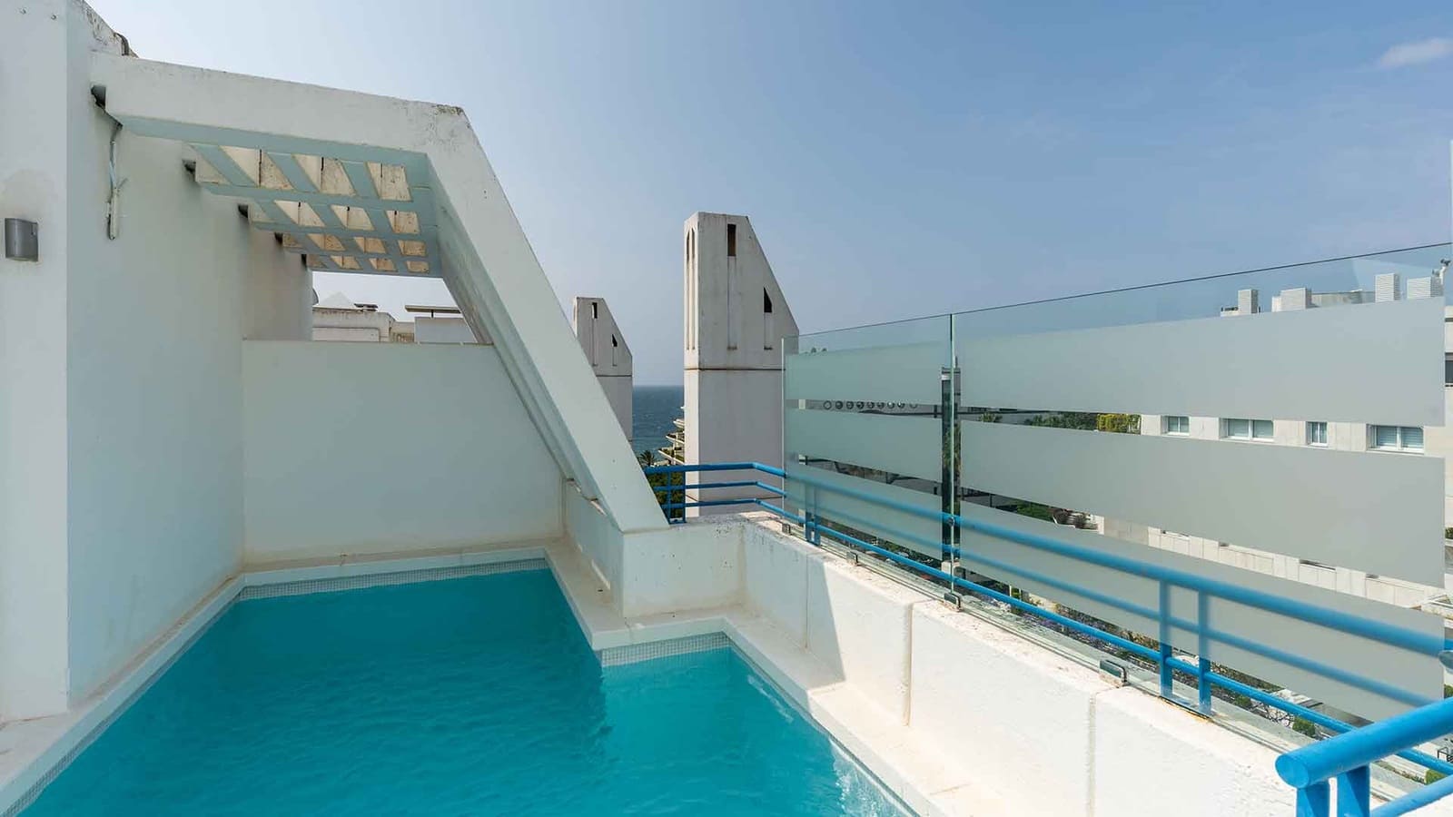 2 soveværelse Penthouse til salg i Marbella med swimmingpool - € 1.160.000 (Ref: 9034629)