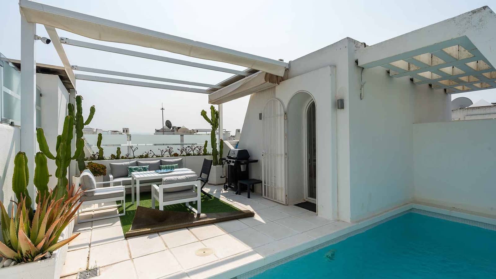 2 soveværelse Penthouse til salg i Marbella med swimmingpool - € 1.160.000 (Ref: 9034629)