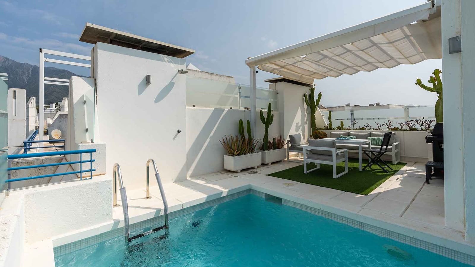 2 soveværelse Penthouse til salg i Marbella med swimmingpool - € 1.160.000 (Ref: 9034629)