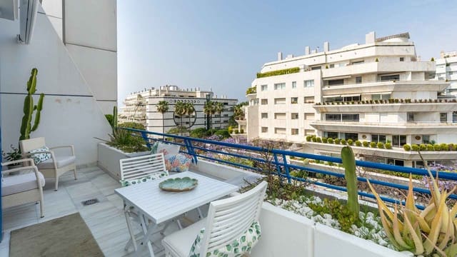 2 soverom Penthouse til salgs i Playa Bajadilla - Puertos, Marbella med svømmebasseng - € 1 160 000 (Ref: 9034629)