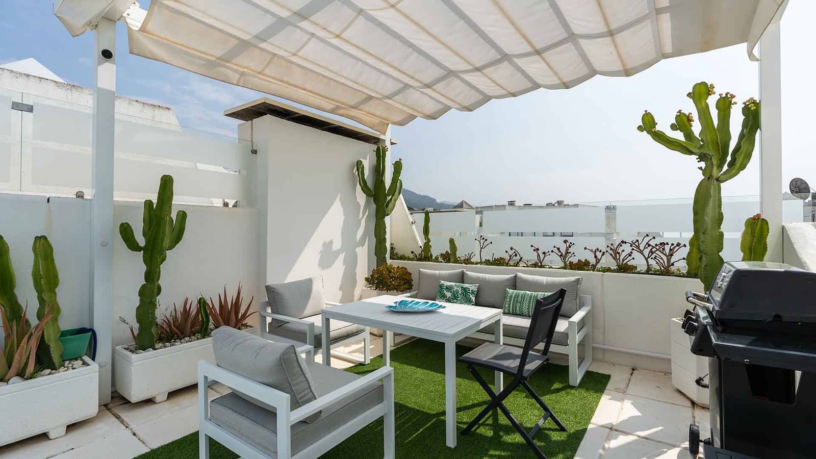 2 soveværelse Penthouse til salg i Marbella med swimmingpool - € 1.160.000 (Ref: 9034629)