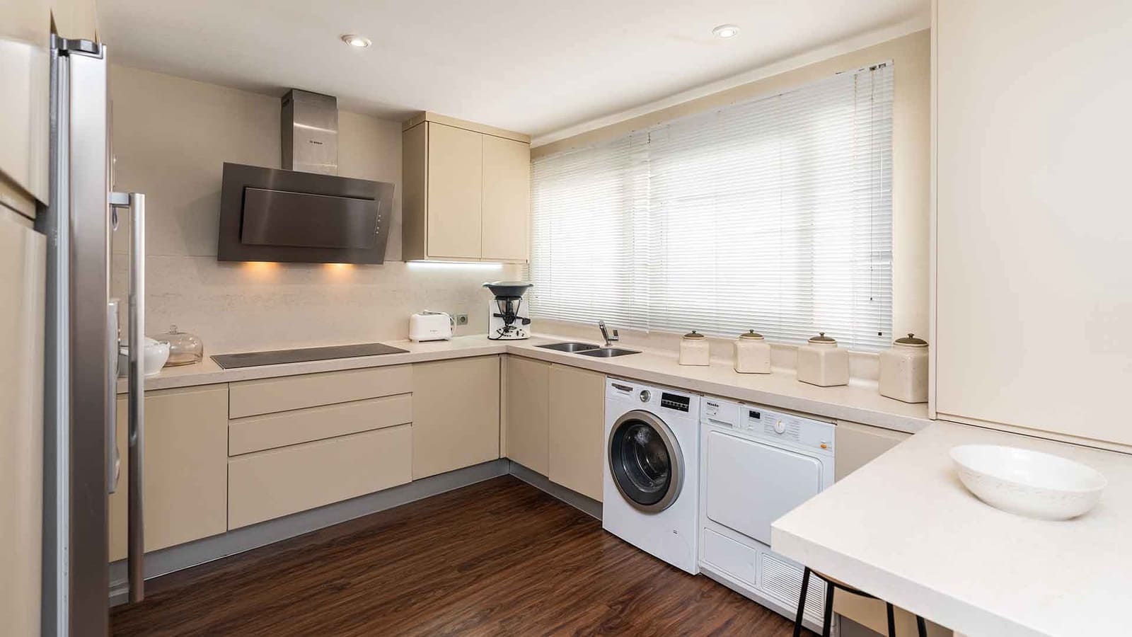 4 soveværelse Lejlighed til salg i Marbella med swimmingpool - € 2.550.000 (Ref: 9081565)