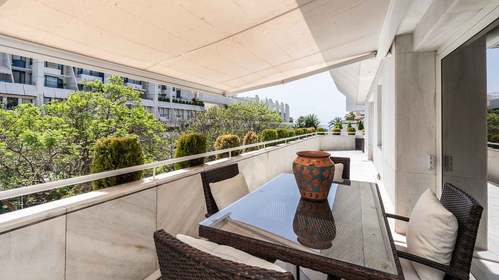 4 soveværelse Lejlighed til salg i Marbella med swimmingpool - € 2.550.000 (Ref: 9081565)