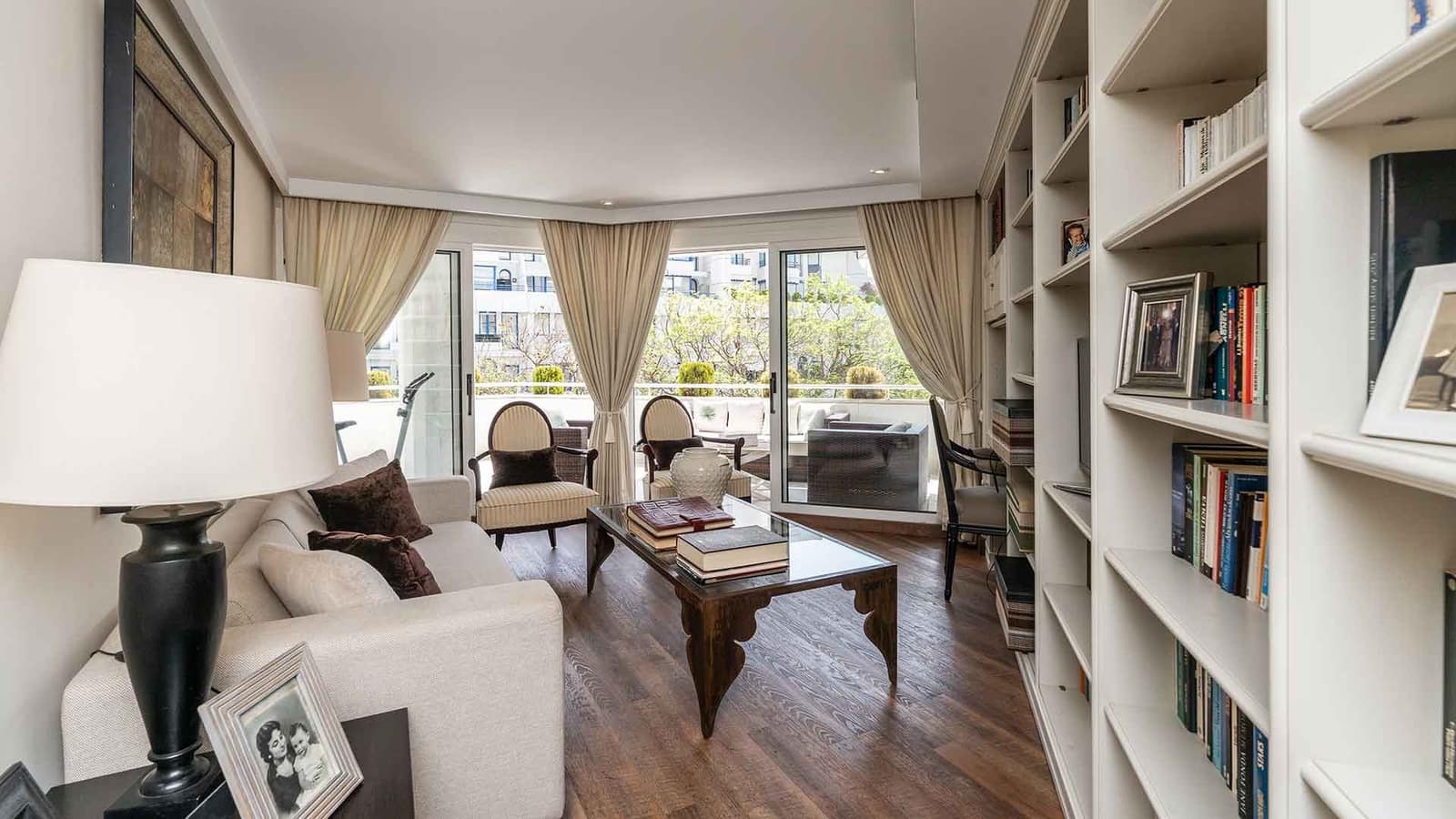 4 soveværelse Lejlighed til salg i Marbella med swimmingpool - € 2.550.000 (Ref: 9081565)