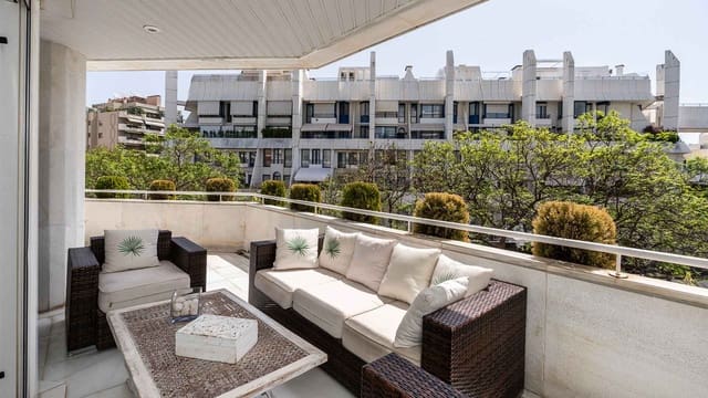 4 soverom Leilighet til salgs i Playa Bajadilla - Puertos, Marbella med svømmebasseng - € 2 550 000 (Ref: 9081565)