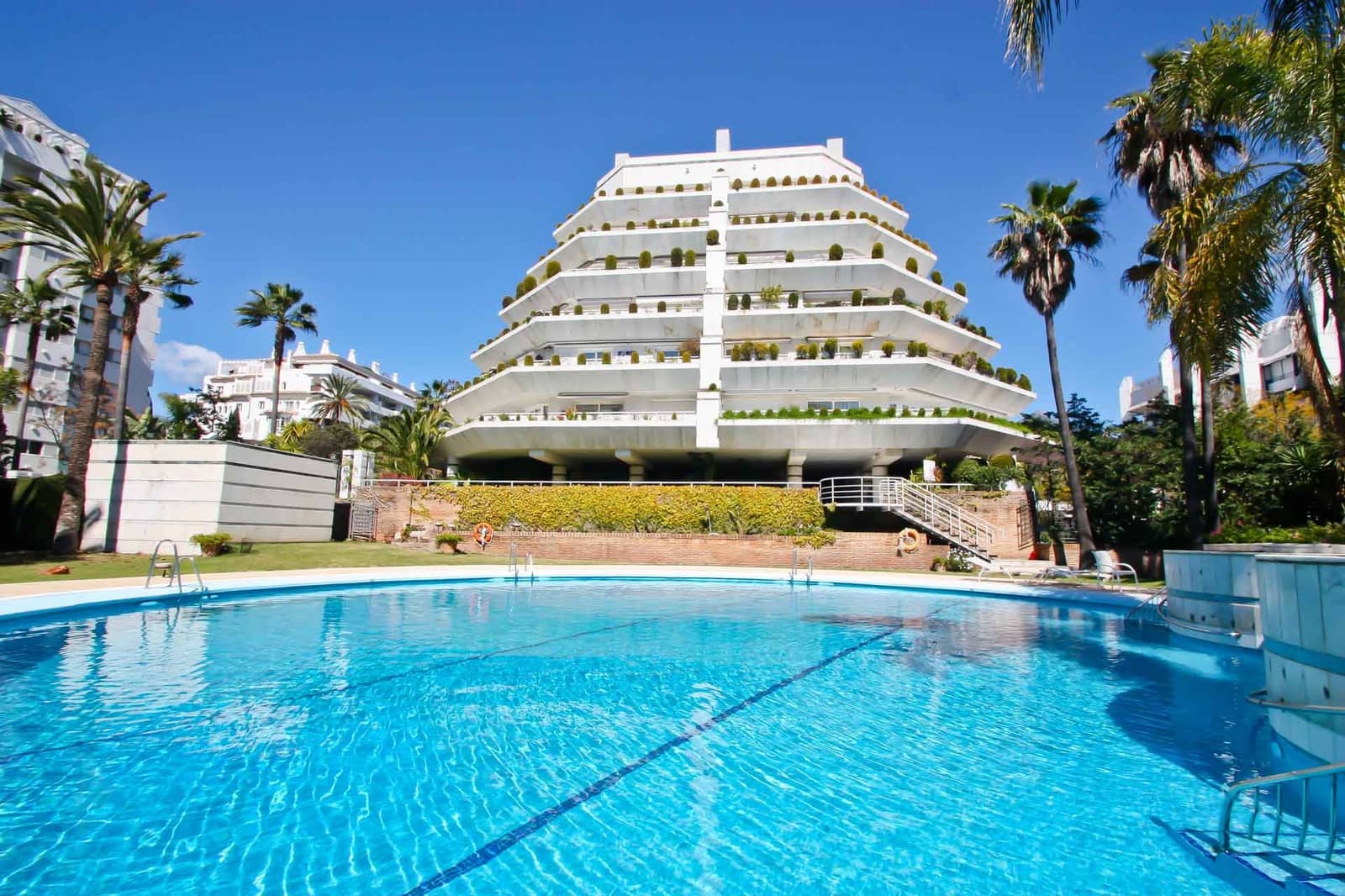 4 soveværelse Lejlighed til salg i Marbella med swimmingpool - € 2.550.000 (Ref: 9081565)