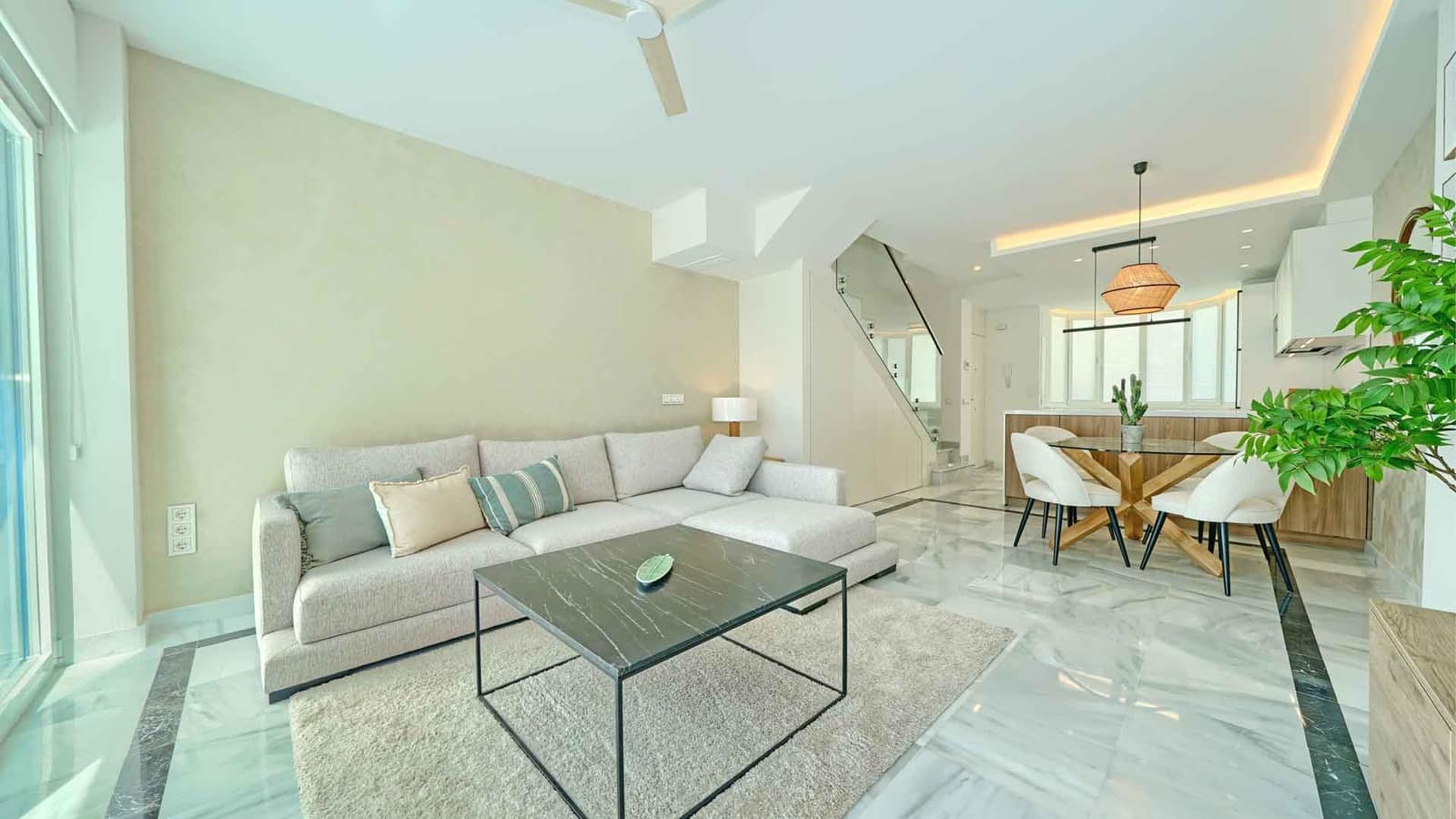 2 slaapkamer Appartement te koop in Marbella met zwembad - € 795.000 (Ref: 9081566)