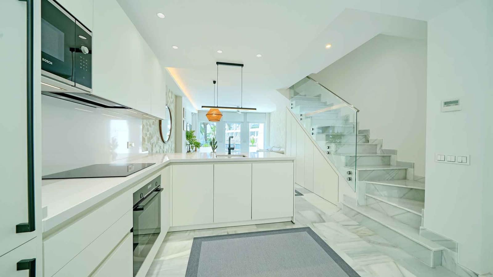 2 slaapkamer Appartement te koop in Marbella met zwembad - € 795.000 (Ref: 9081566)