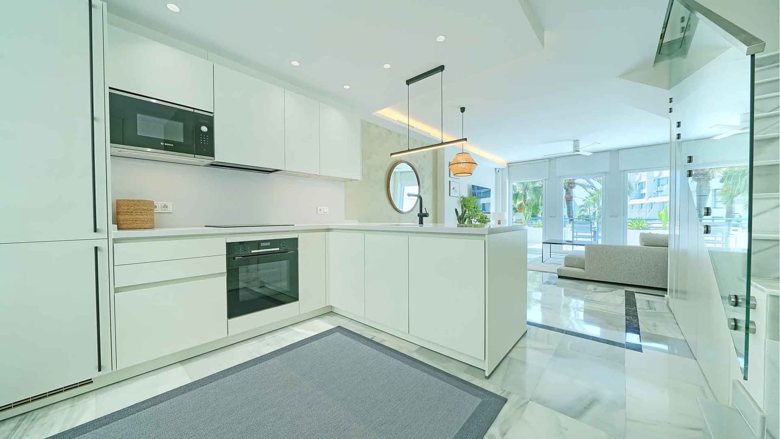 2 slaapkamer Appartement te koop in Marbella met zwembad - € 795.000 (Ref: 9081566)