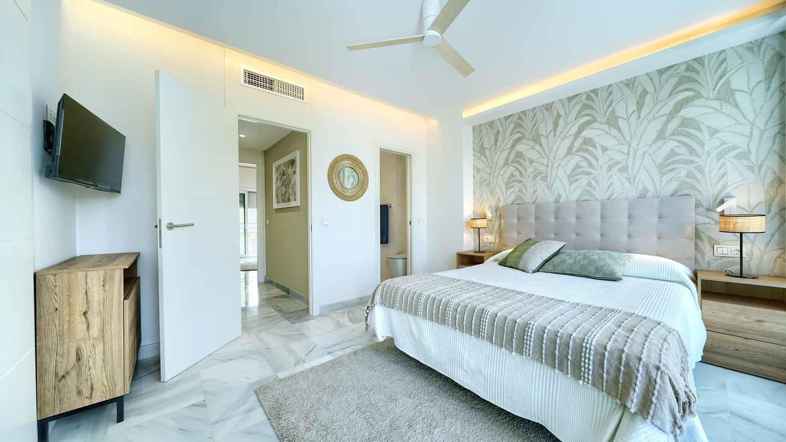 2 slaapkamer Appartement te koop in Marbella met zwembad - € 795.000 (Ref: 9081566)