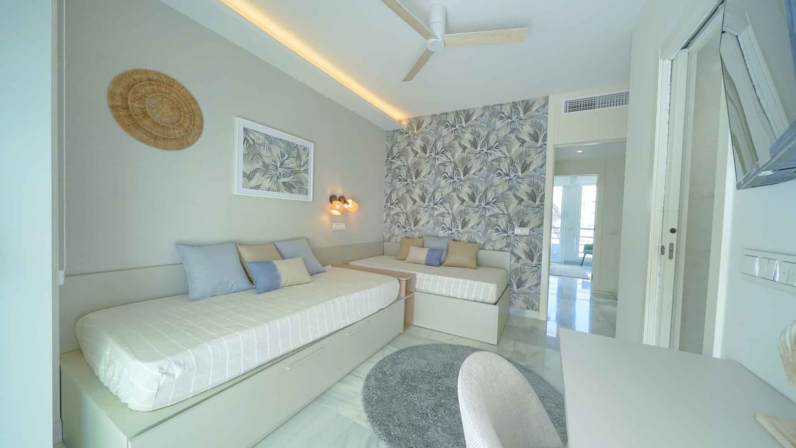 2 slaapkamer Appartement te koop in Marbella met zwembad - € 795.000 (Ref: 9081566)