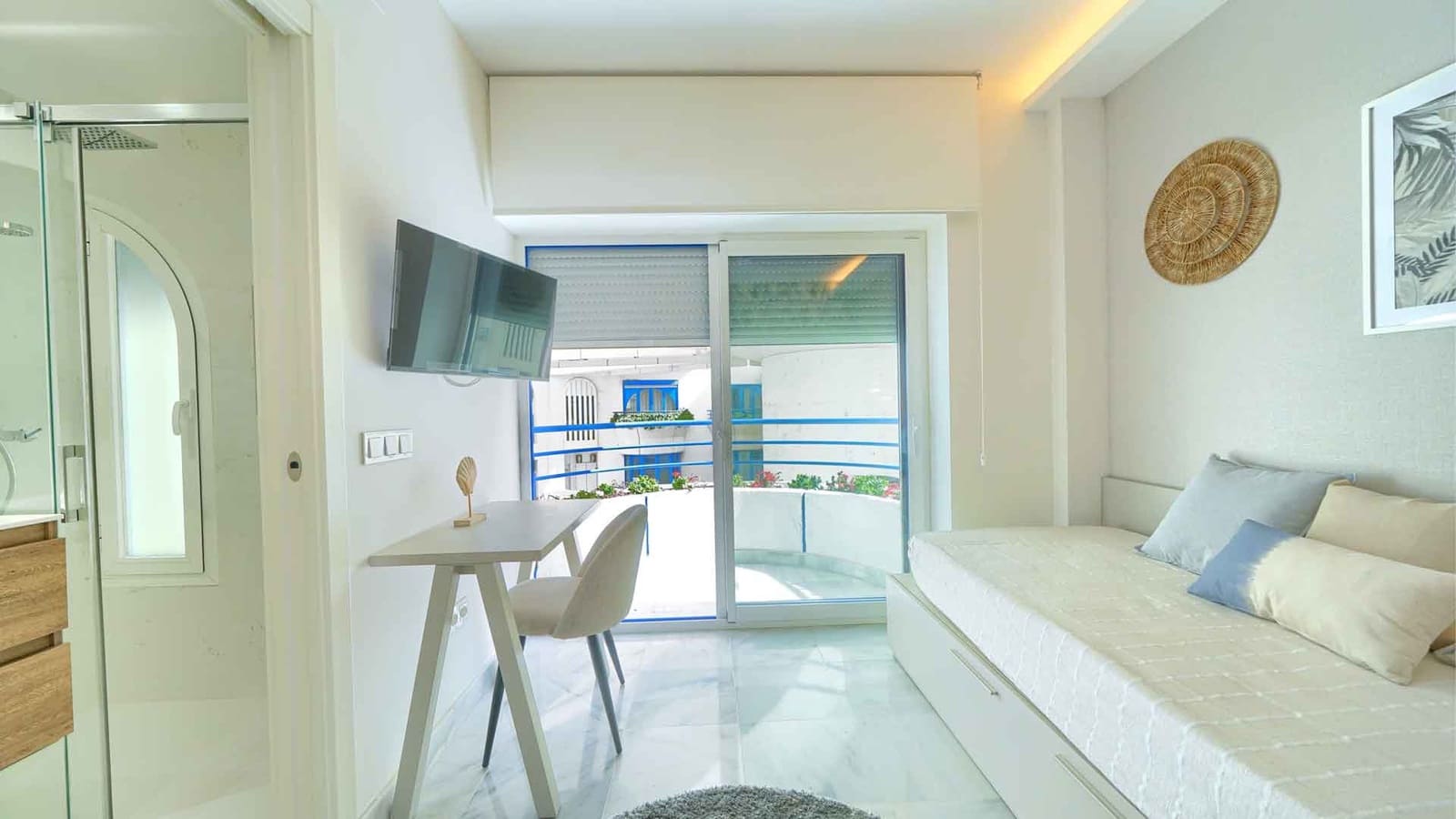 2 slaapkamer Appartement te koop in Marbella met zwembad - € 795.000 (Ref: 9081566)