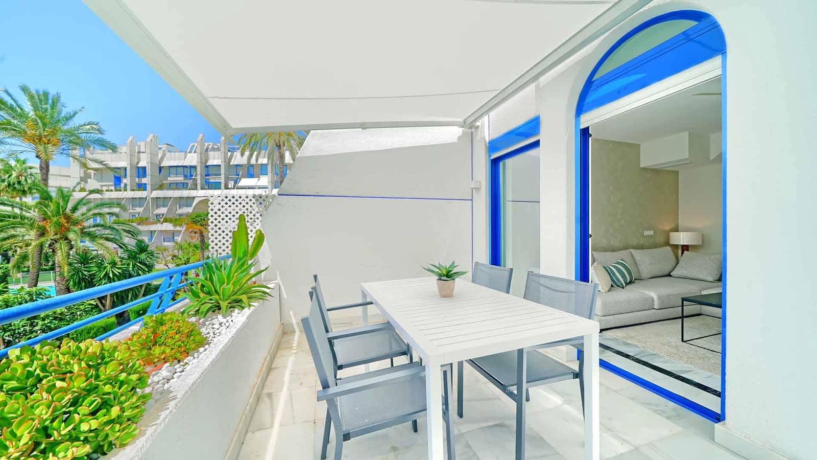 2 slaapkamer Appartement te koop in Marbella met zwembad - € 795.000 (Ref: 9081566)