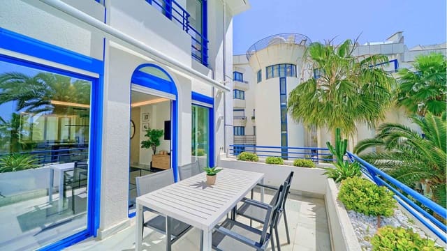 2 slaapkamer Appartement te koop in Playa Bajadilla - Puertos, Marbella met zwembad - € 795.000 (Ref: 9081566)