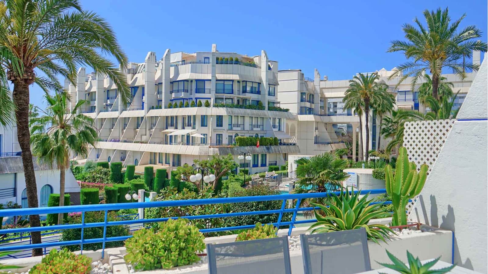 2 slaapkamer Appartement te koop in Marbella met zwembad - € 795.000 (Ref: 9081566)